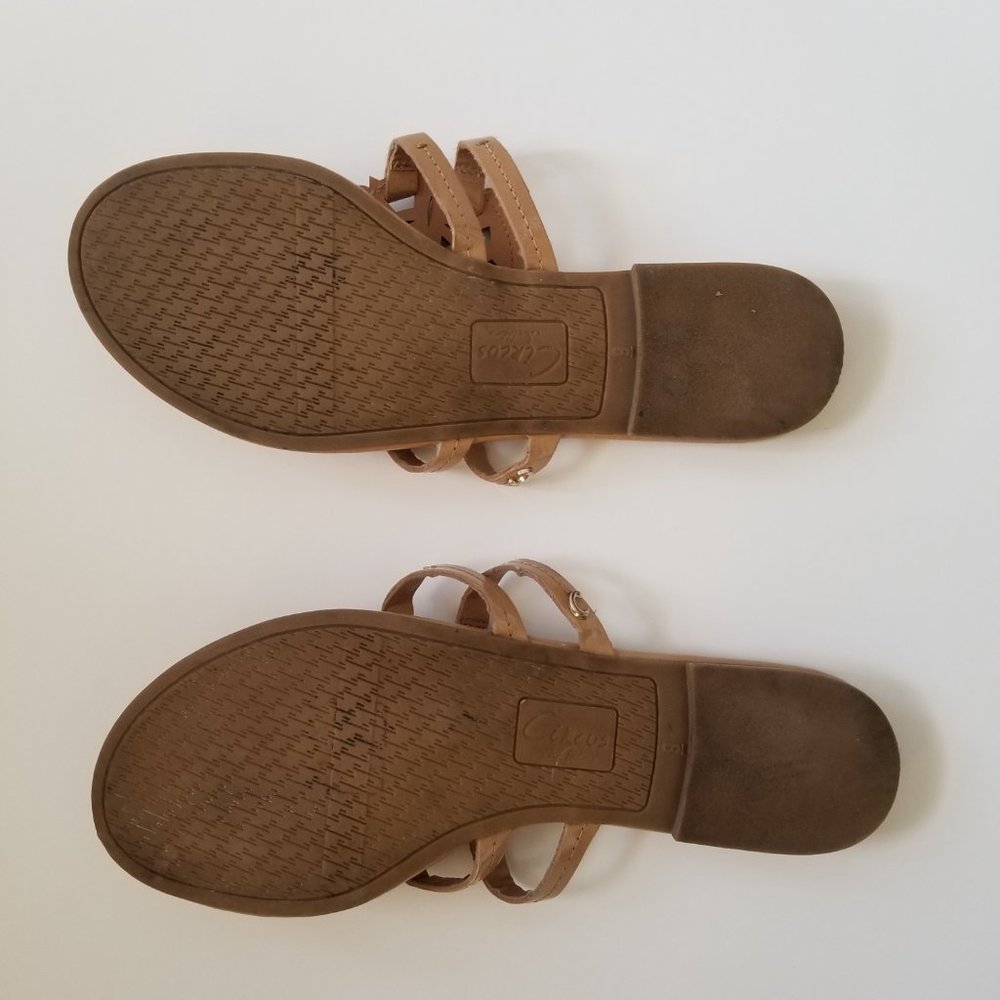 Circus by Sam Edelman Canyon Medallion Flat Sandal (size 9) - Picture 7 of 8